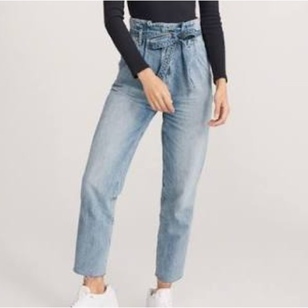 Abercrombie Tie Mom Jean Light Wash